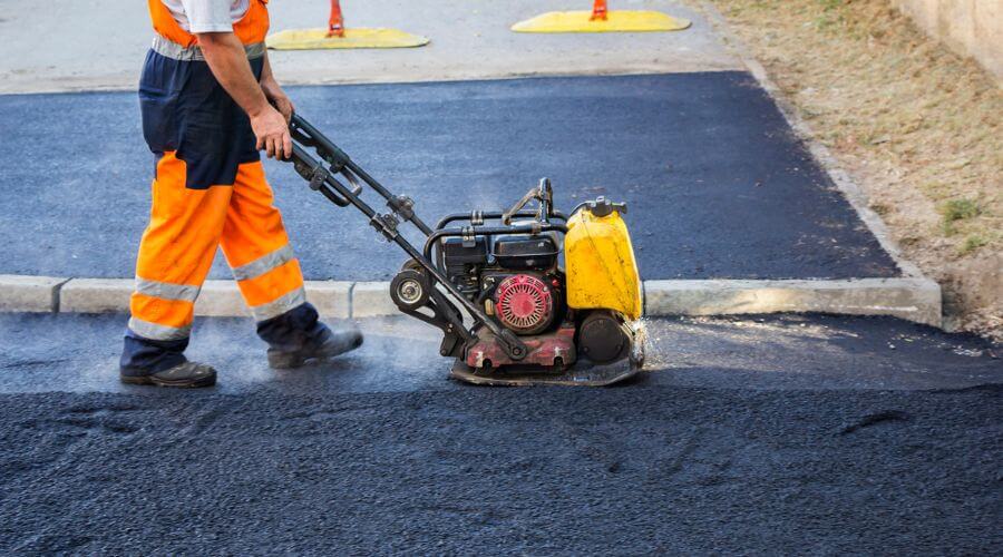 Professional gutter cleaning in Saint Louisville, OH
